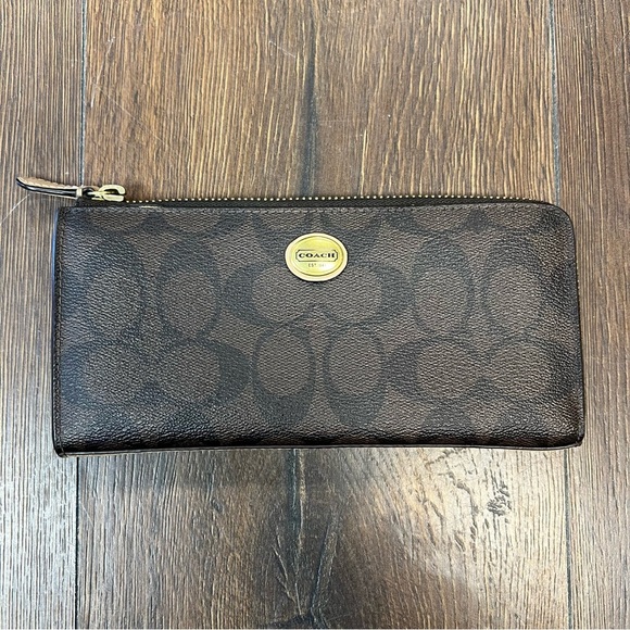 Coach Signature Brown Large Zip Around Zip Wallet - Picture 1 of 7